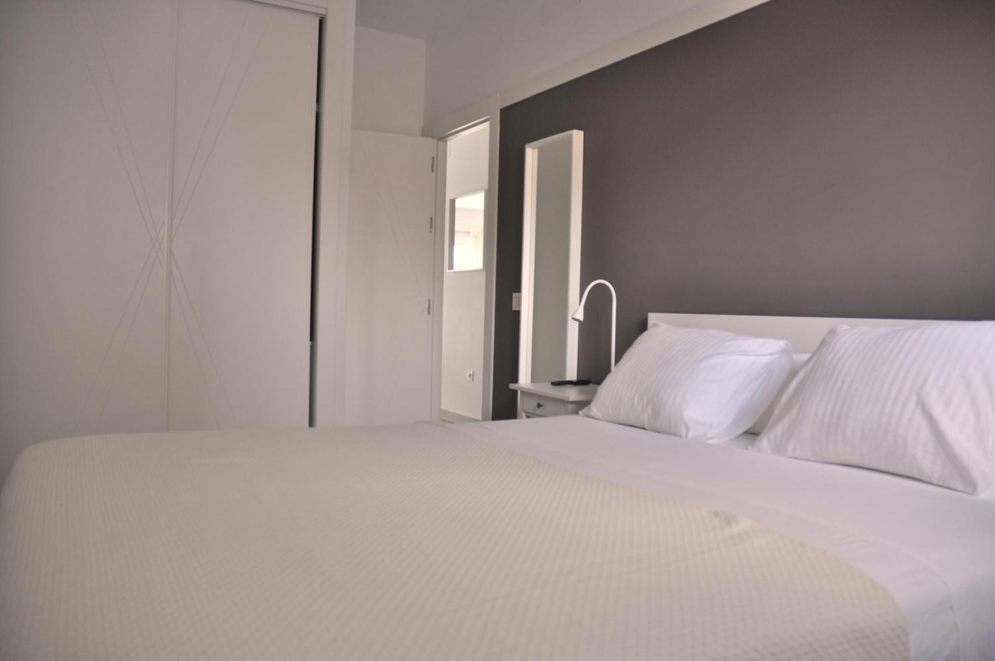 פואנגירולה Valinor Apartments Boliches מראה חיצוני תמונה